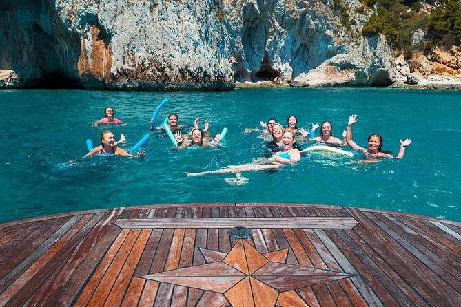 capri-full-day-small-group-boat-tour-from-sorrento