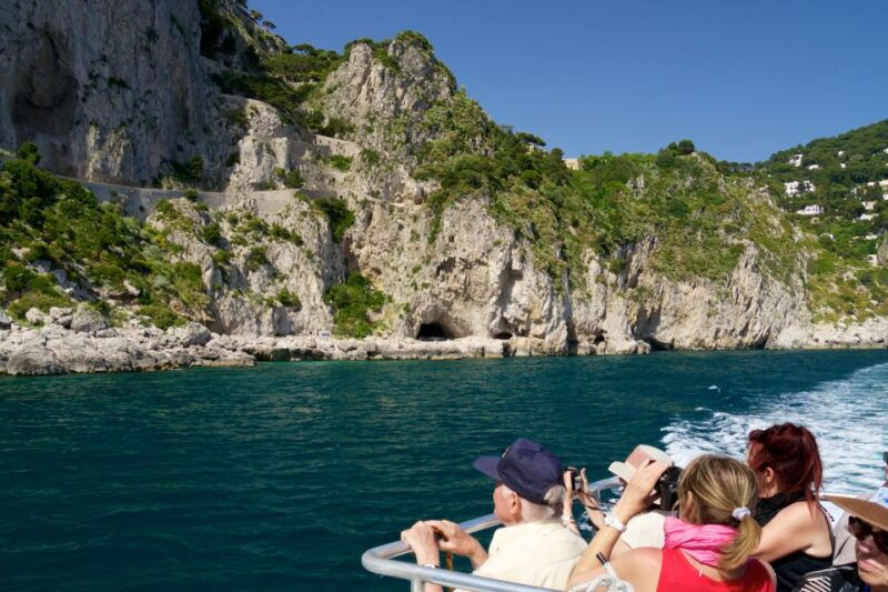 capri-guided-island-highlights-boat-tour