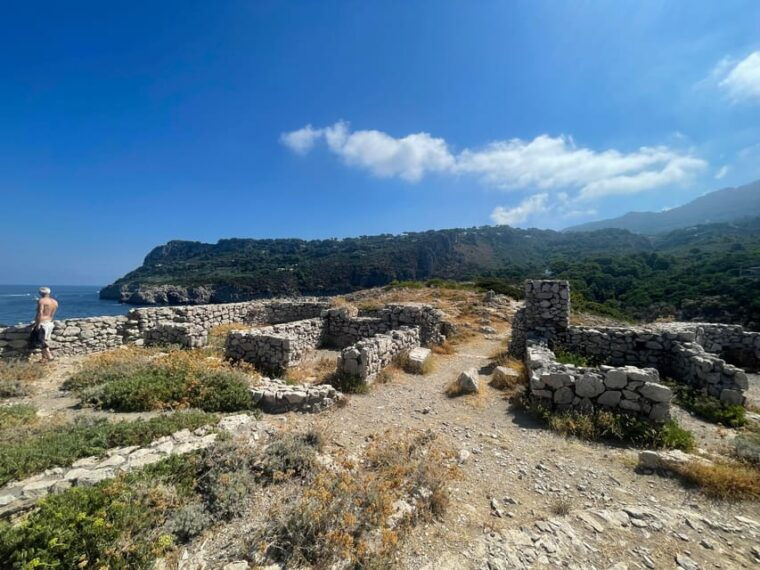 capri-hiking-path-of-forts