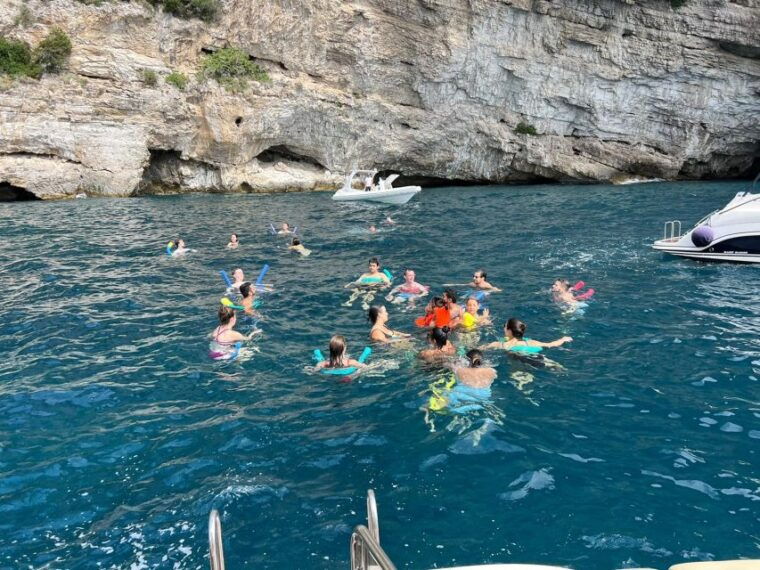 capri-in-a-day-all-inclusive-boat-tour-with-city-visit