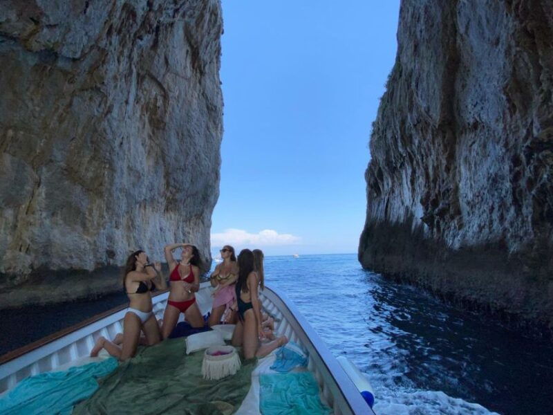 capri-island-and-grottos-boat-cruise-with-snacks-and-drinks