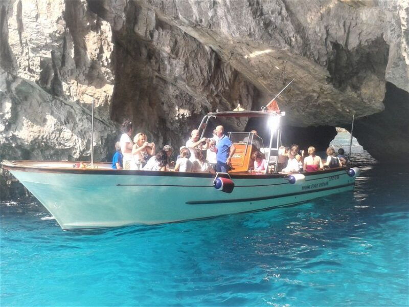 capri-island-boat-tour-with-blue-grotto-stop