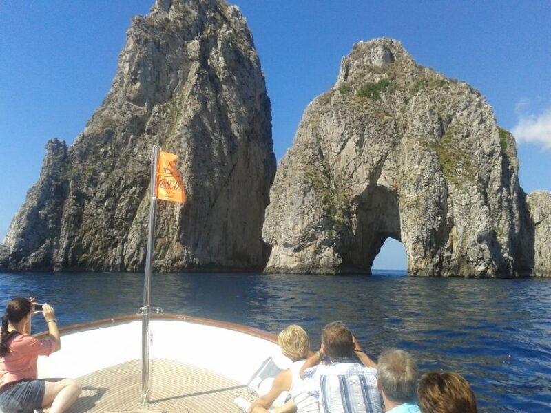 capri-island-boat-tour-with-blue-grotto-stop