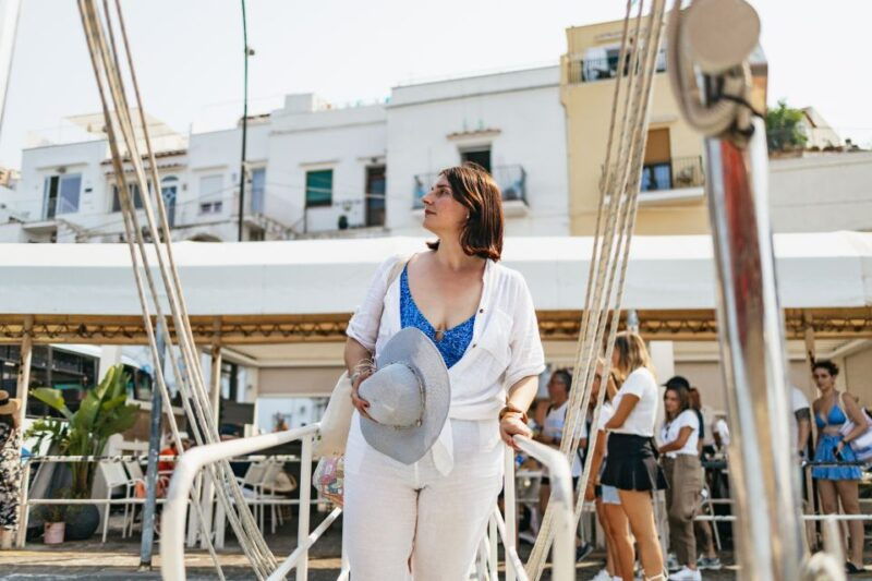 capri-island-boat-trip-with-grottos
