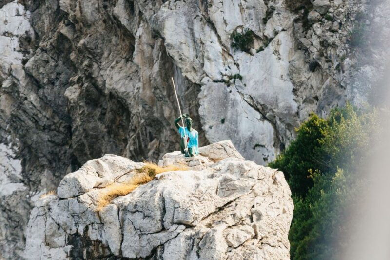 capri-island-boat-trip-with-grottos