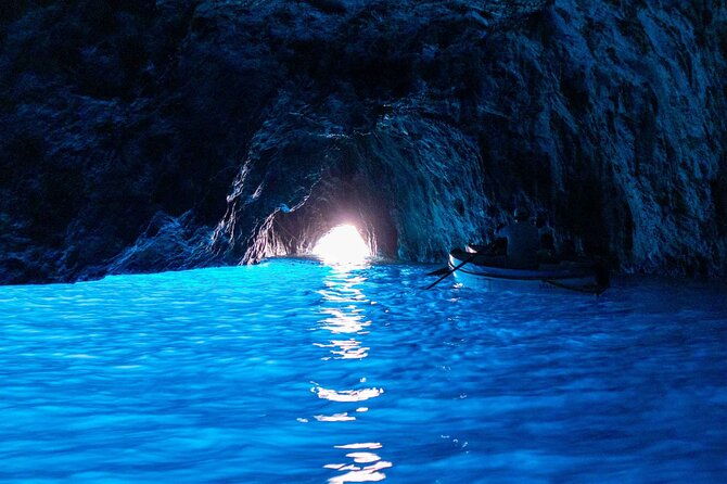 capri-island-guided-boat-tour-with-pickup-from-naples