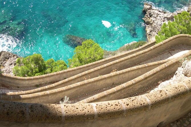 capri-island-guided-boat-tour-with-pickup-from-naples