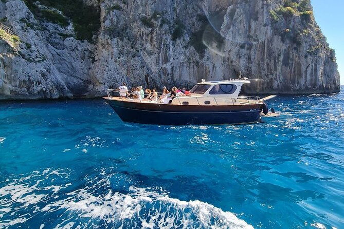 capri-island-private-boat-tour-from-sorrento-or-positano