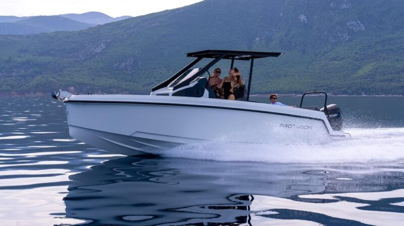 capri-island-private-tour-from-sorrento-motorboat-28ft