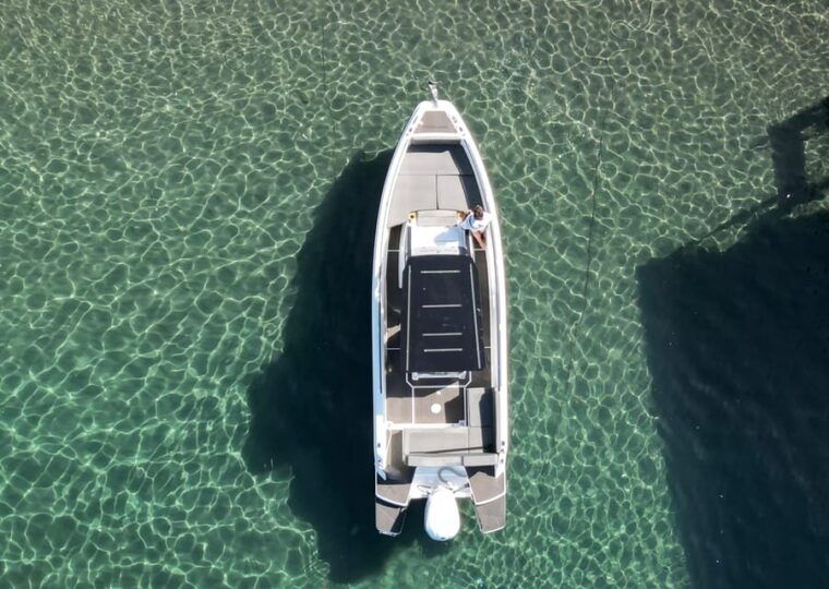 capri-island-private-tour-from-sorrento-motorboat-28ft
