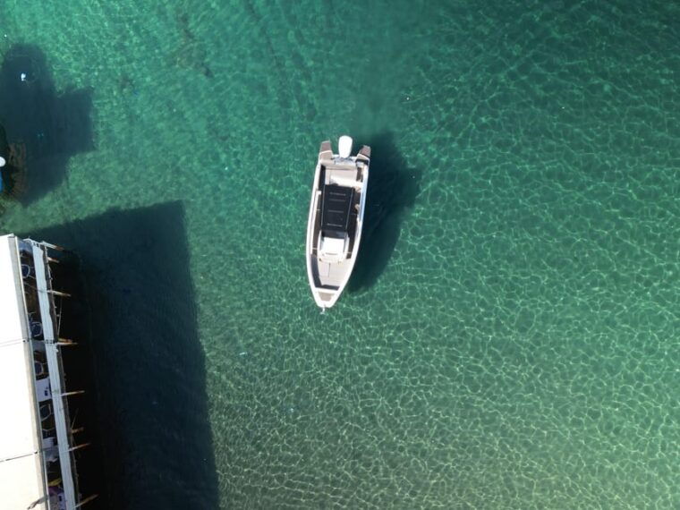 capri-island-private-tour-from-sorrento-motorboat-28ft