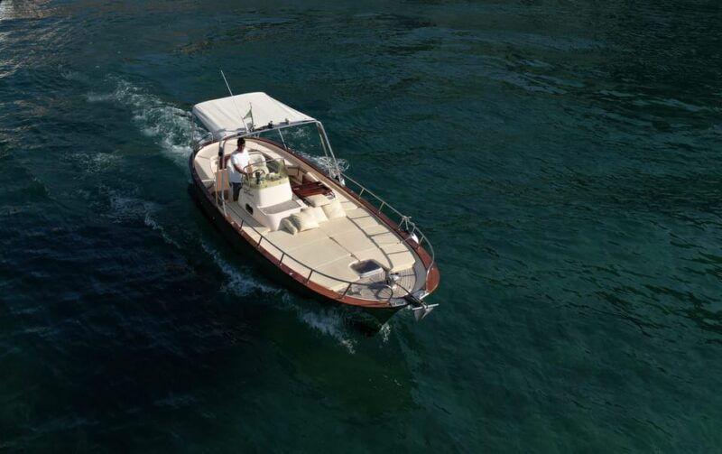 capri-island-private-tour-gozzo-25ft-cabin-fratelli-aprea