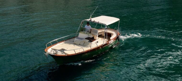 capri-island-private-tour-gozzo-25ft-cabin-fratelli-aprea