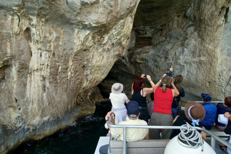 capri-island-sightseeing-tour-with-blue-grotto-stop