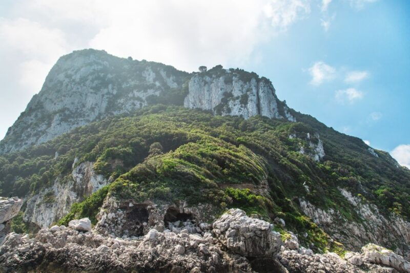 capri-island-sightseeing-tour-with-blue-grotto-stop