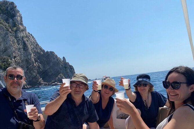 capri-la-dolce-vita-boat-tour-from-sorrento-and-castellammare