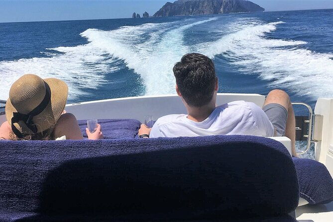 capri-nerano-bay-private-yacht-tour