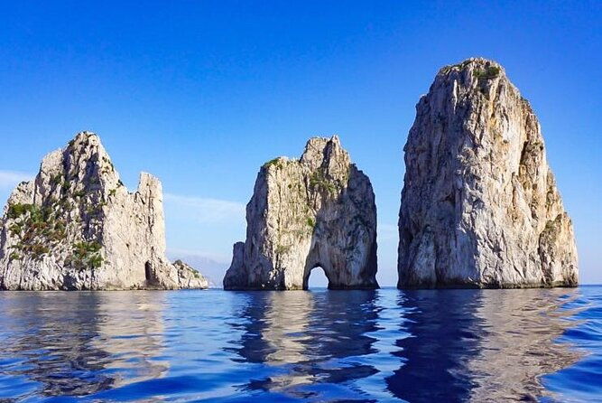 capri-positano-and-amalfi-ischia-private-boat-tour-from-sorrento