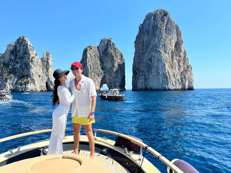 Capri: Premium Boat Tour and City Tour - All Inclusive - Key Points  