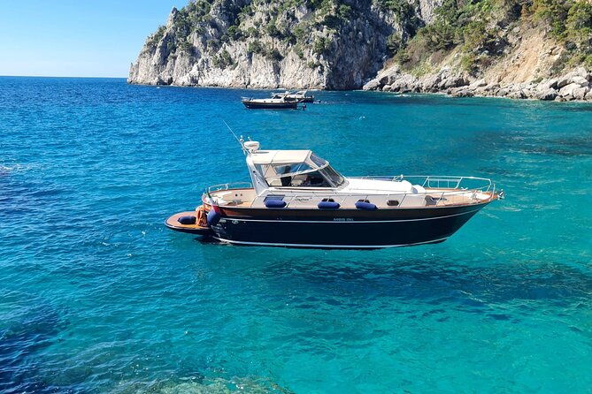 capri-premium-boat-tour-max-8-people-from-sorrento