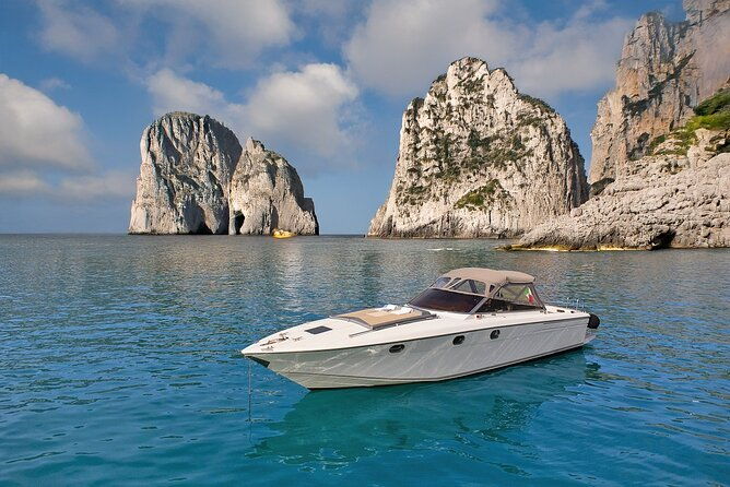 capri-premium-boat-tour-with-city-visit