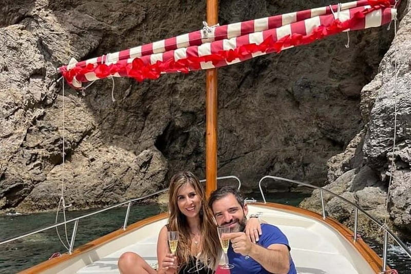 Capri Private Boat Tour from Capri (3 hours) + Blue Grotto - Exploring the Capri Private Boat Tour from Capri (3 hours) + Blue Grotto