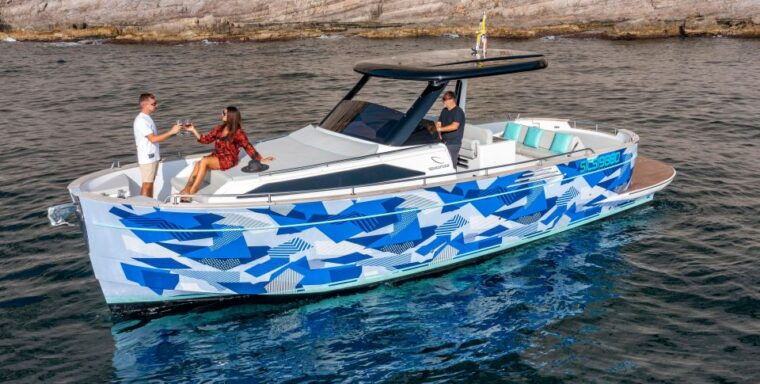 capri-private-boat-tour-from-sorrento-on-gozzo-35