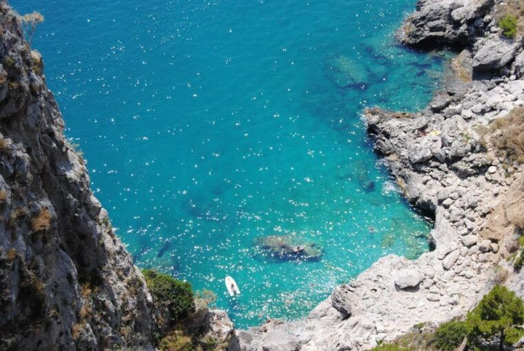 capri-private-boat-tour-from-sorrento-on-gozzo-9-cabin