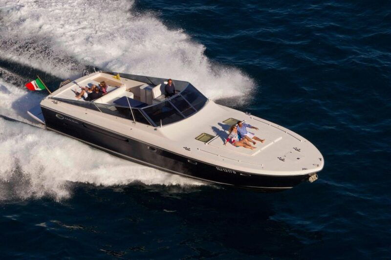 capri-private-boat-tour-from-sorrento-on-itama-50