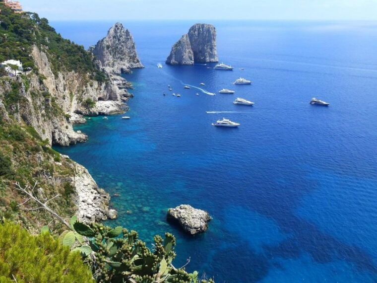 capri-private-boat-tour-from-sorrento-on-itama-50