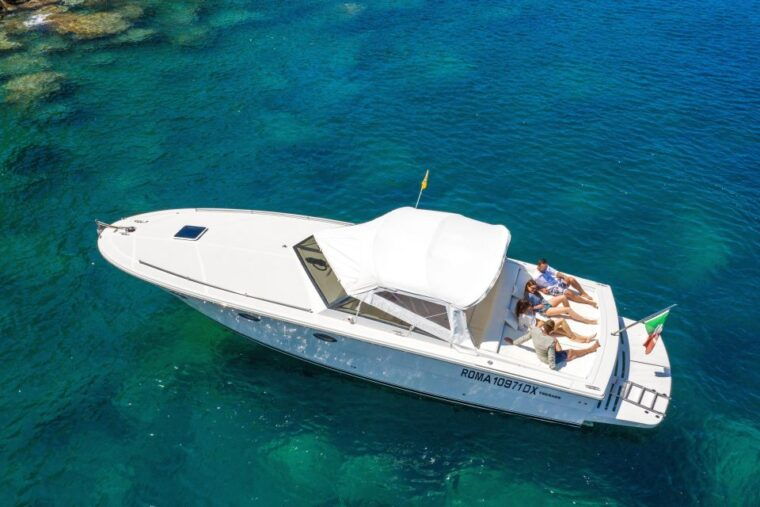 capri-private-boat-tour-from-sorrento-on-tornado-38
