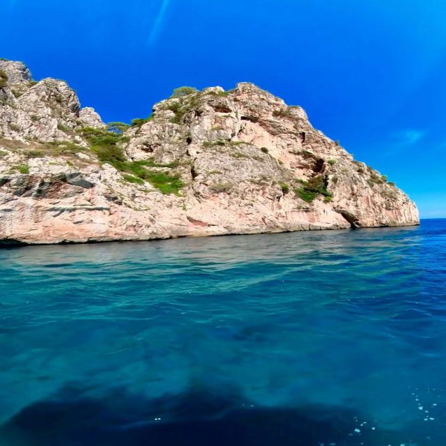 capri-private-island-boat-tour-with-snorkeling-and-swimming