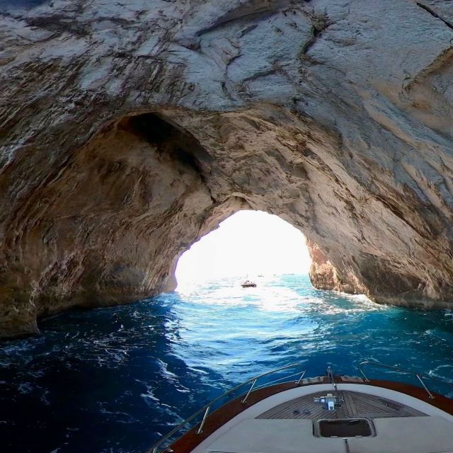 capri-private-island-boat-tour-with-snorkeling-and-swimming