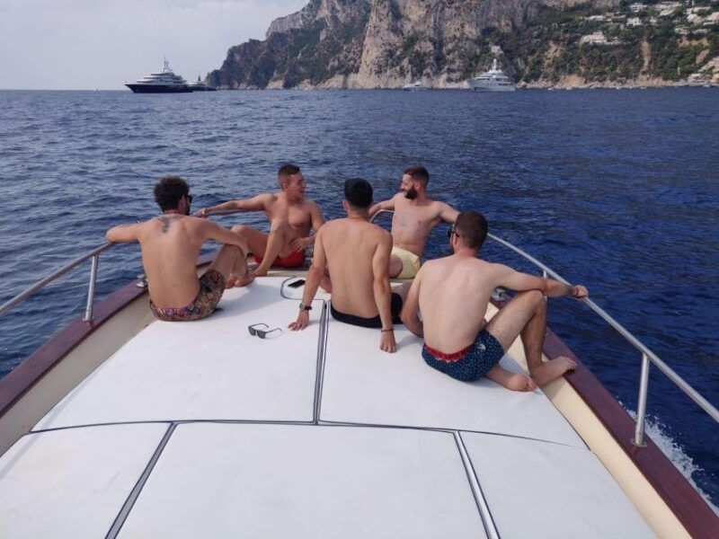 capri-private-tour-in-a-typical-boat