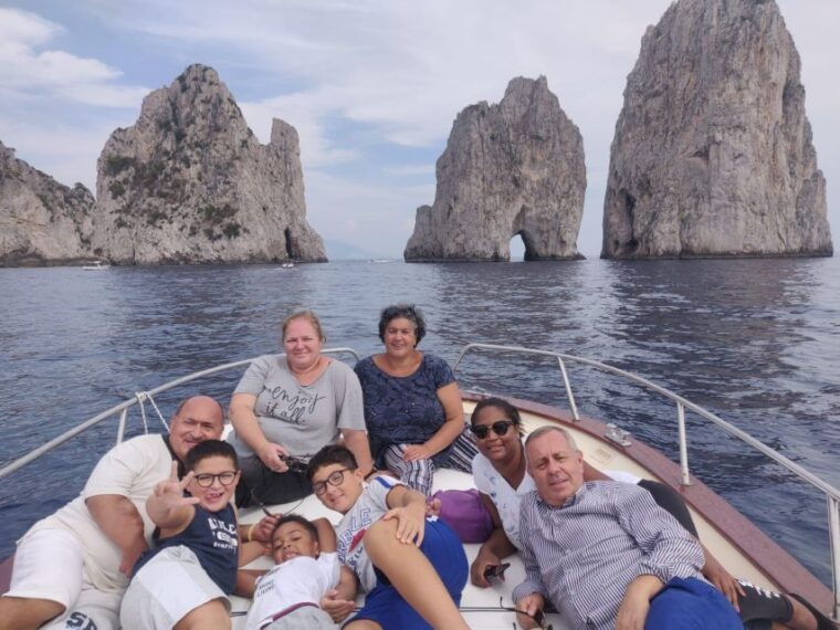 capri-private-tour-in-a-typical-boat