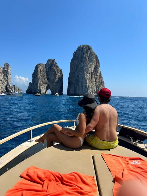capri-secret-corners-by-private-boat-with-local-skipper-3