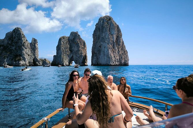 capri-secret-corners-by-private-boat-with-local-skipper