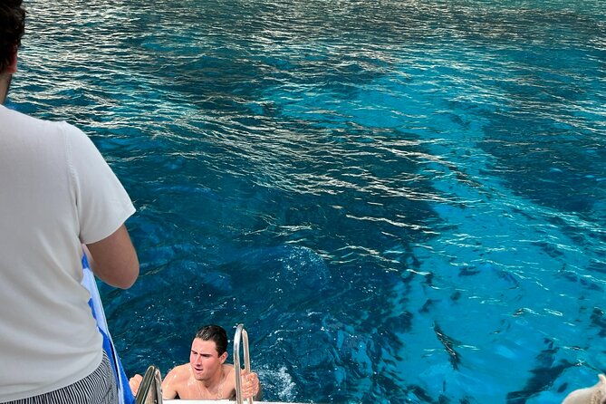 capri-secret-corners-semi-private-boat-tour-with-local-captain