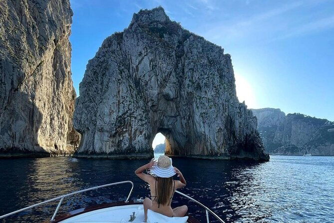 capri-secret-corners-semi-private-boat-tour-with-local-captain