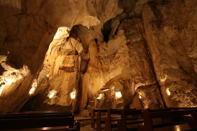 Capricorn Caves Cathedral Cave Tour - Discover the Marvel of Capricorn Caves Cathedral Cave Tour
