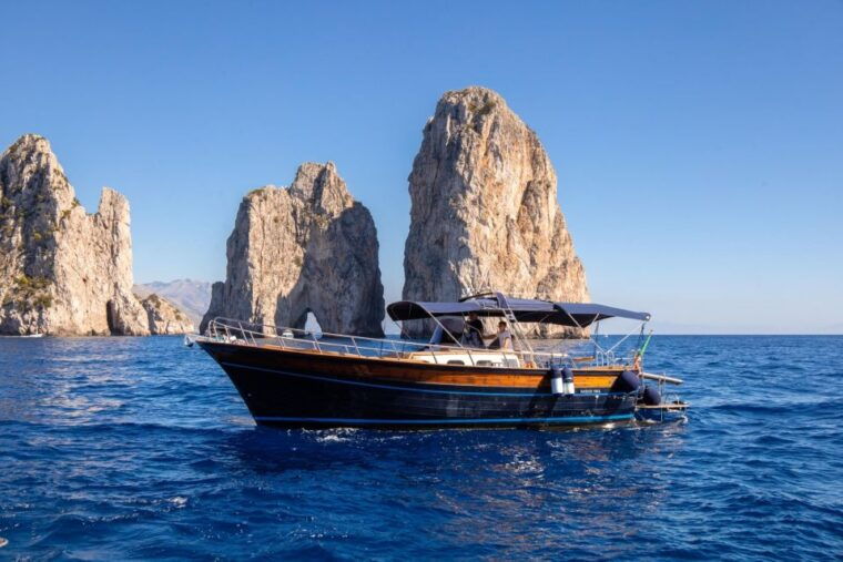 capripositano-private-boat-day-tour-from-sorrento