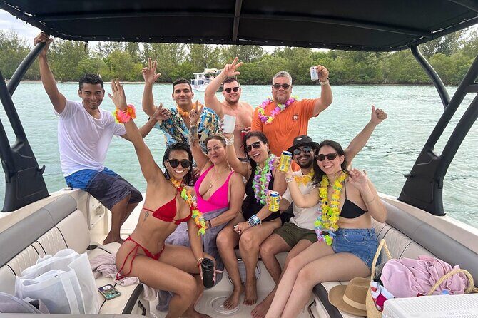Captained Miami Private Party and Swimming with Champagne!!! - Key Points