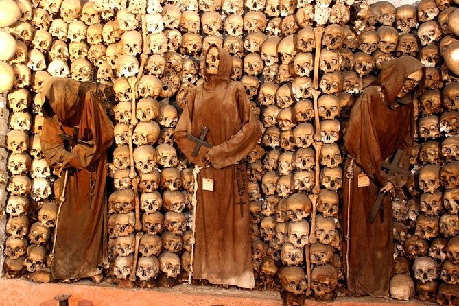 capuchin-crypt-and-treasures-of-rome-up-to-6-people
