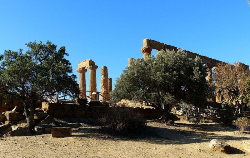 car-minivan-from-siracusa-to-agrigento-and-scala-dei-turchi