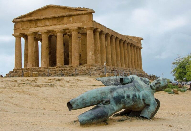 car-minivan-from-siracusa-to-agrigento-and-scala-dei-turchi