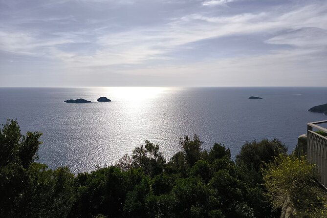 car-tour-off-the-beaten-track-admiring-capri-and-positano-from-above