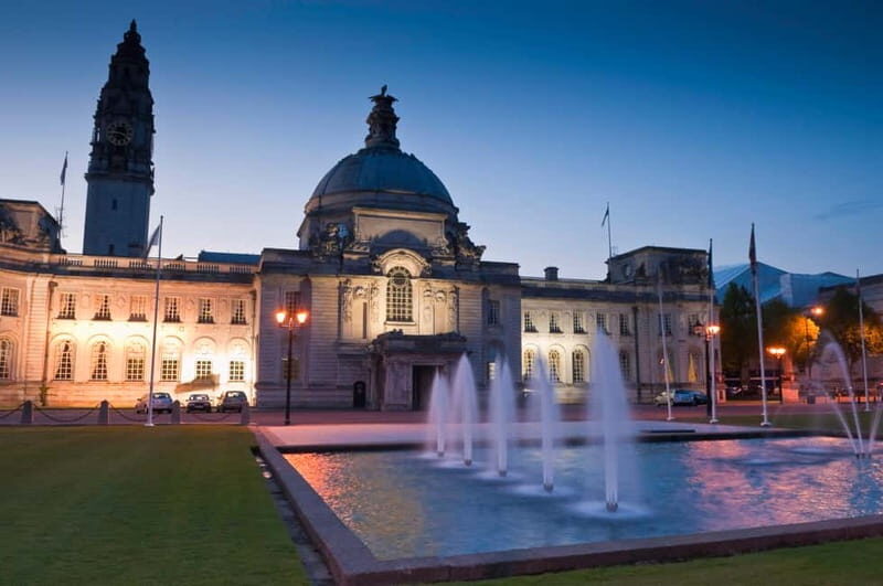 Cardiff Day Tour from London with Local Guide (Visit Wales) - Key Points
