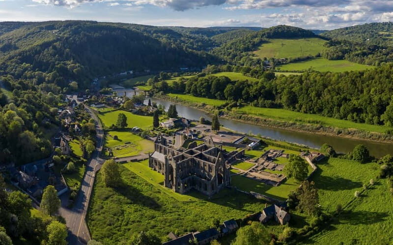 Cardiff: Wye Valley's Adventure Scenic Day Tour - Transportation and Group Dynamics