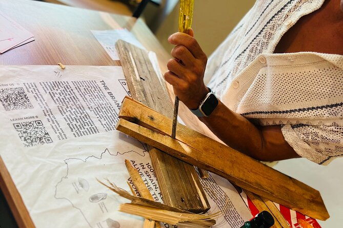 caribbean-driftwood-making-in-san-juan