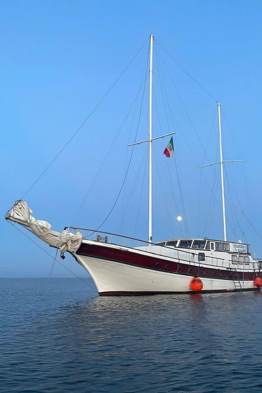 carloforte-and-island-of-s-pietro-tour-on-a-yacht-with-lunch